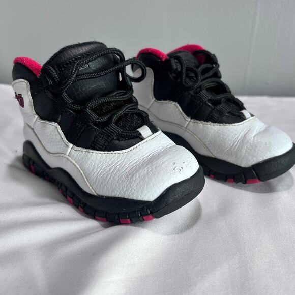 JORDAN 10 Retro Toddler Shoes White Black Red Varsity Chicago Sneakers Size 7C - Picture 1 of 10
